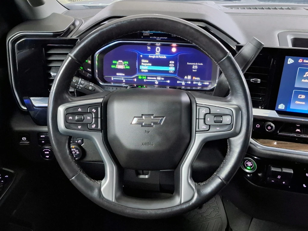 Chevrolet Silverado Cc Lt Tb 5.3l K año 2023