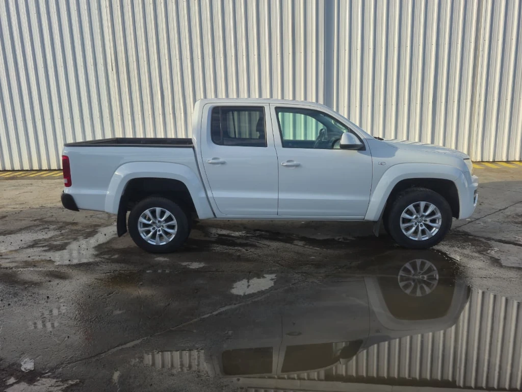 Volkswagen Amarok Dcab Tdi 4x4 Trendline 2.0 año 2023
