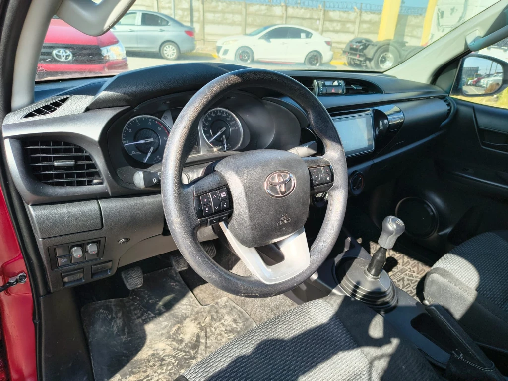 Toyota Hilux Dc 4x4 2.4 D Dx Mt año 2024