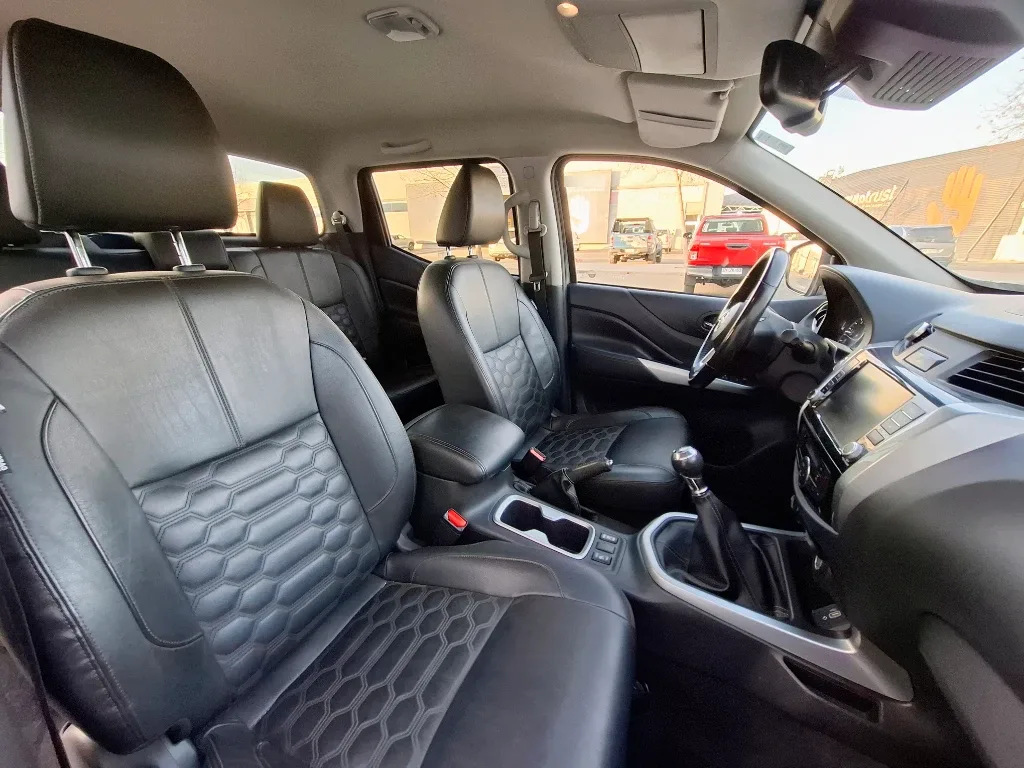 Nissan Navara Navara Dc 4x4 2.3tdi Le Mt año 2023