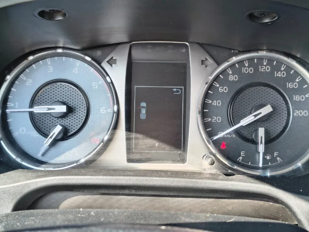 Toyota Hilux Dc 4x4 2.4 D Dx Mt año 2024