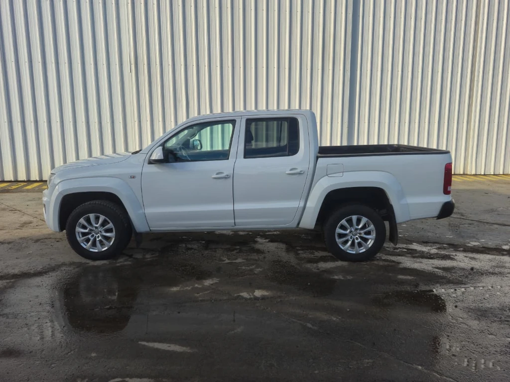 Volkswagen Amarok Dcab Tdi 4x4 Trendline 2.0 año 2023