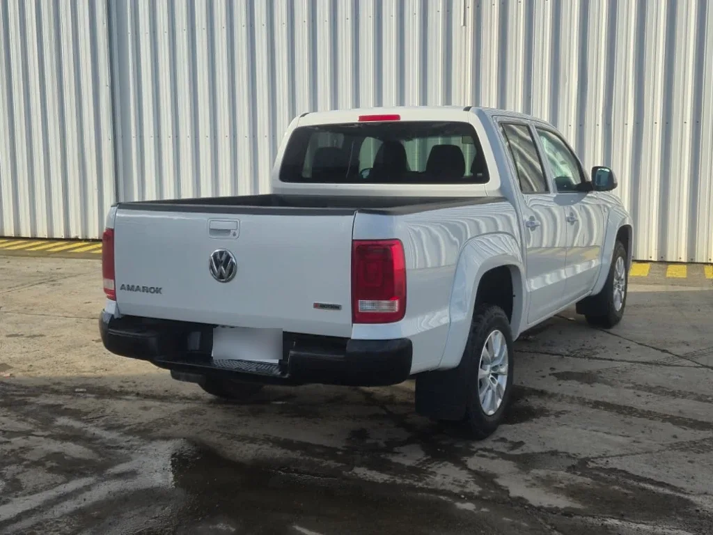 Volkswagen Amarok Dcab Tdi 4x4 Trendline 2.0 año 2023