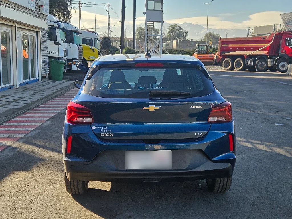 Chevrolet Onix Hb 1.0t Ltz Mt P Onstar año 2023