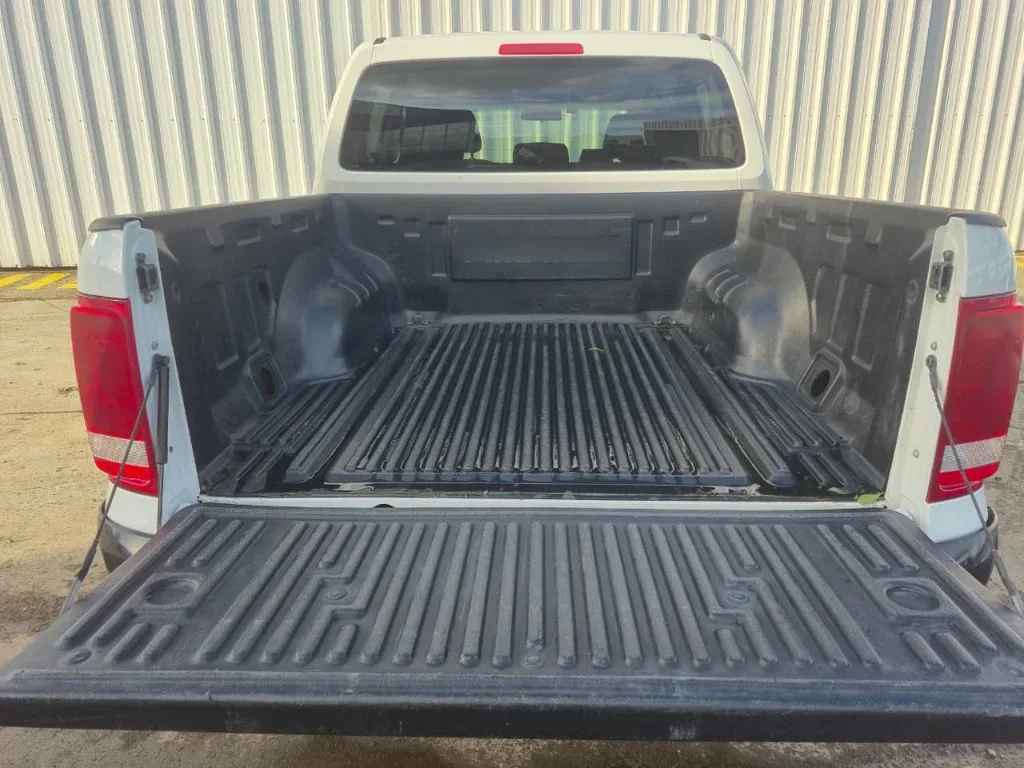 Volkswagen Amarok Dcab Tdi 4x4 Trendline 2.0 año 2023