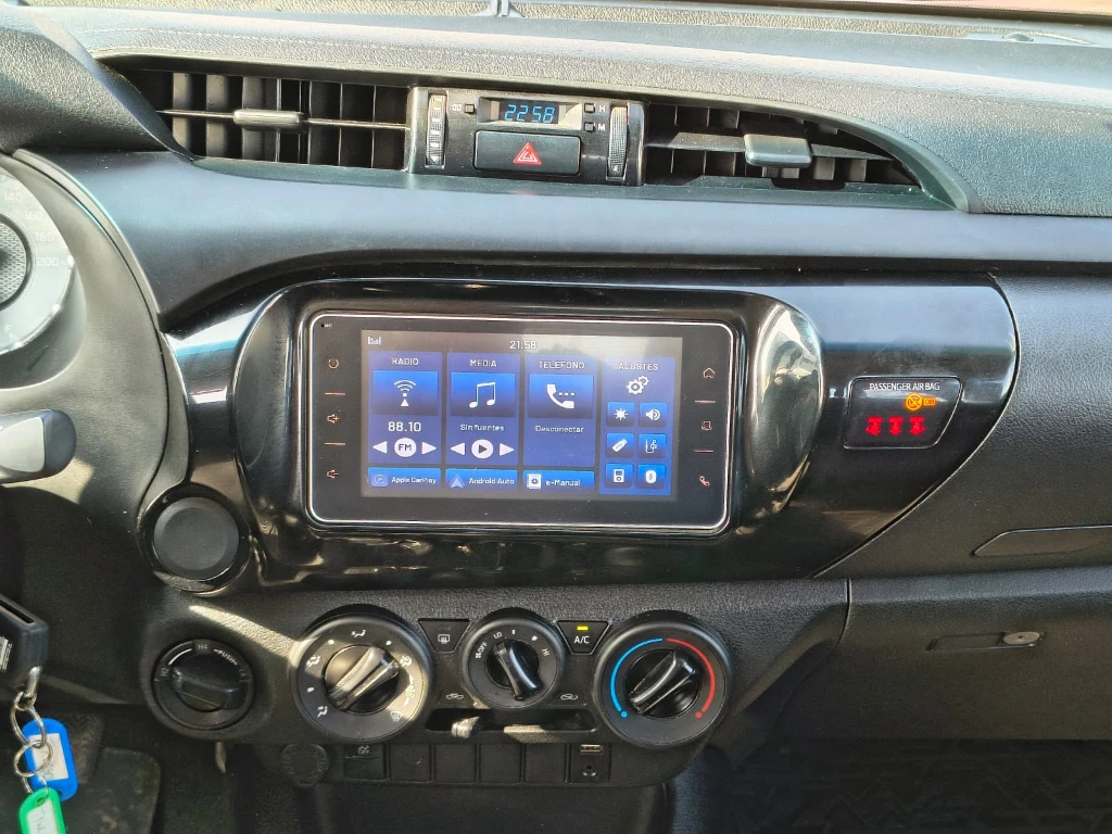 Toyota Hilux Dc 4x4 2.4 D Dx Mt año 2024