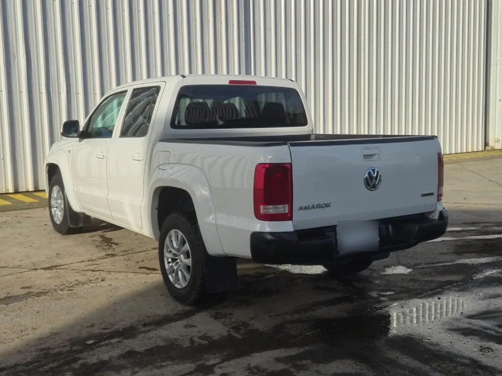 Volkswagen Amarok Dcab Tdi 4x4 Trendline 2.0 año 2023