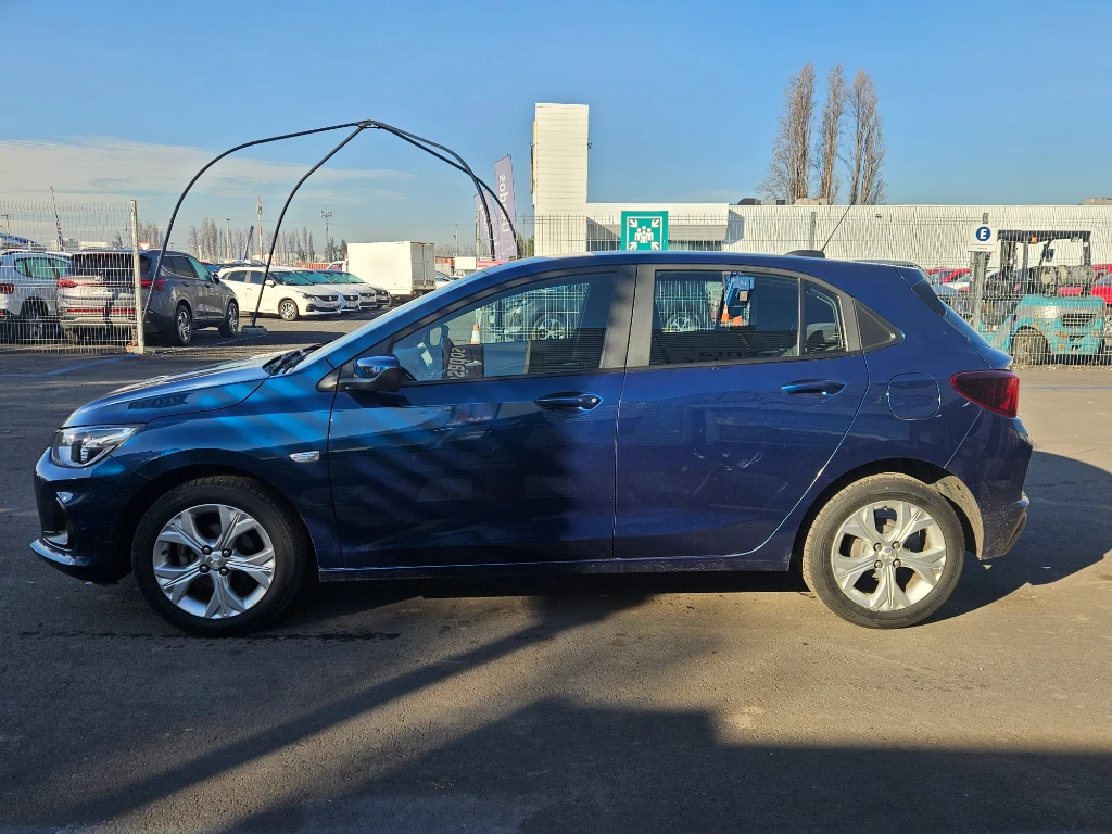 Chevrolet Onix Hb 1.0t Ltz Mt P Onstar año 2023