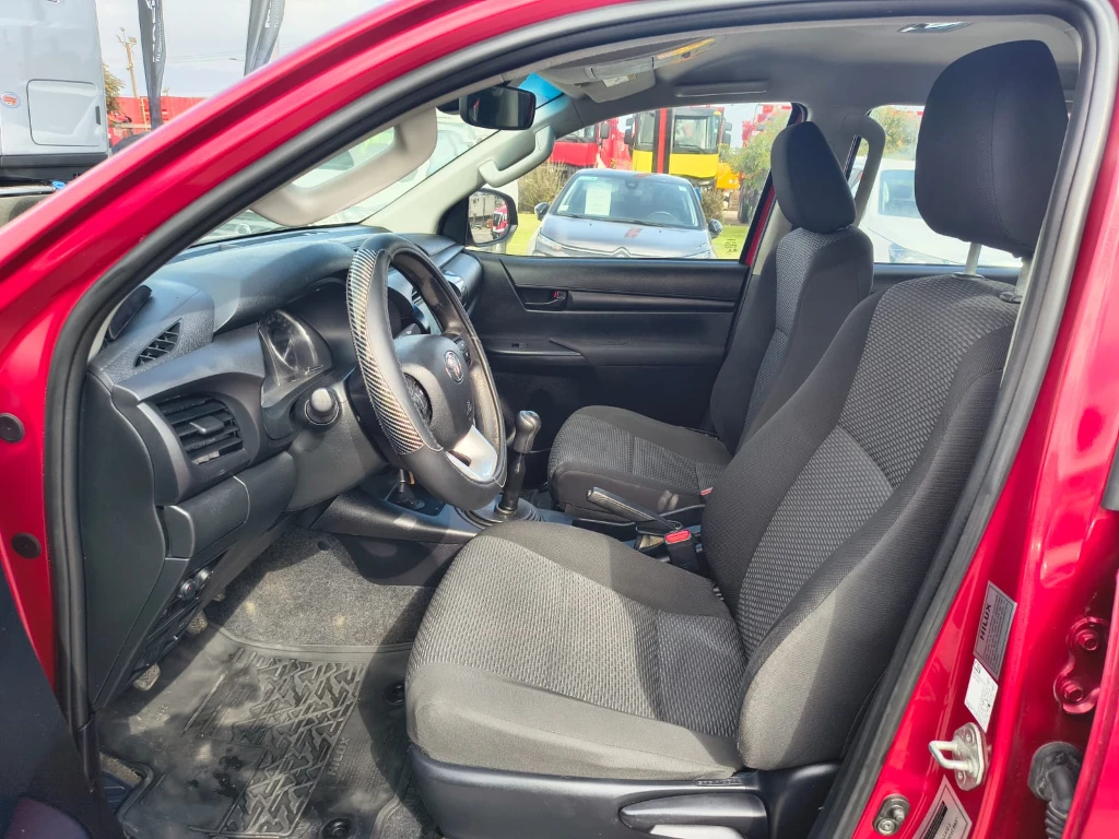 Toyota Hilux Dx Tss 4x2 Mt año 2023