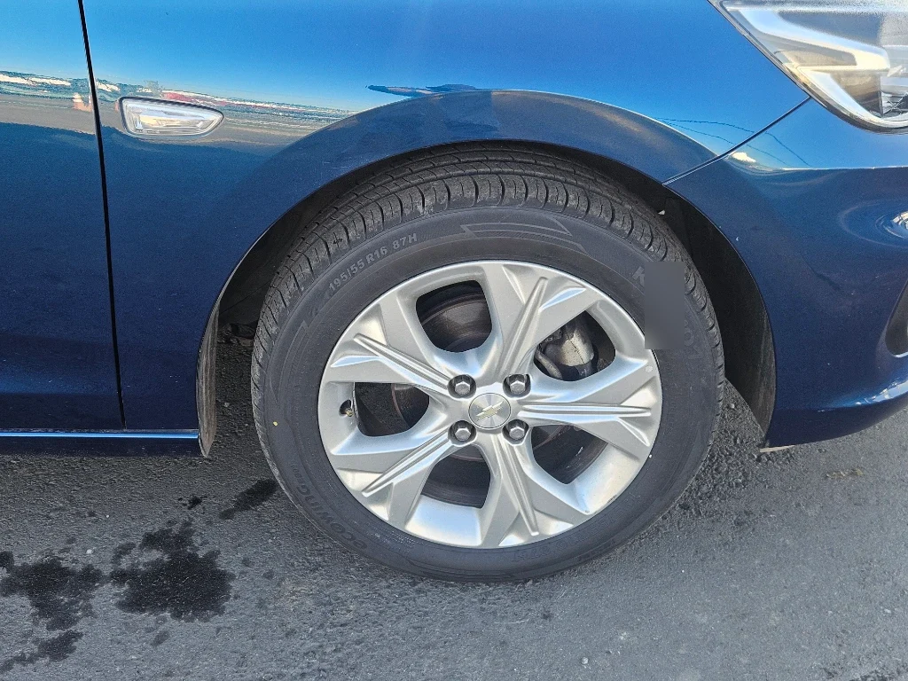 Chevrolet Onix Hb 1.0t Ltz Mt P Onstar año 2023
