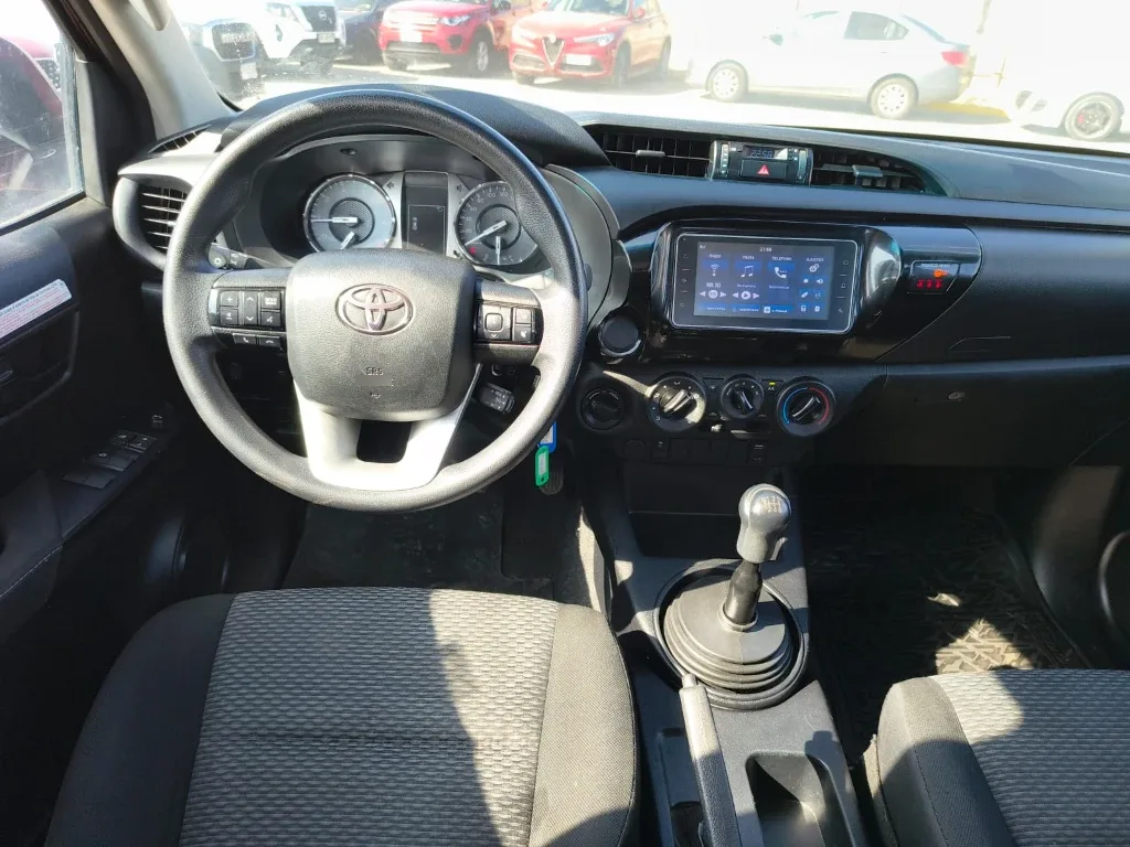 Toyota Hilux Dc 4x4 2.4 D Dx Mt año 2024