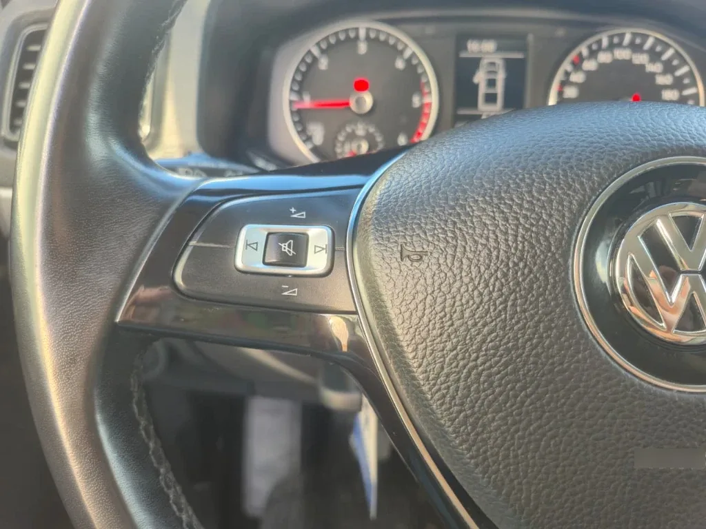 Volkswagen Amarok Dcab Tdi 4x4 Trendline 2.0 año 2023