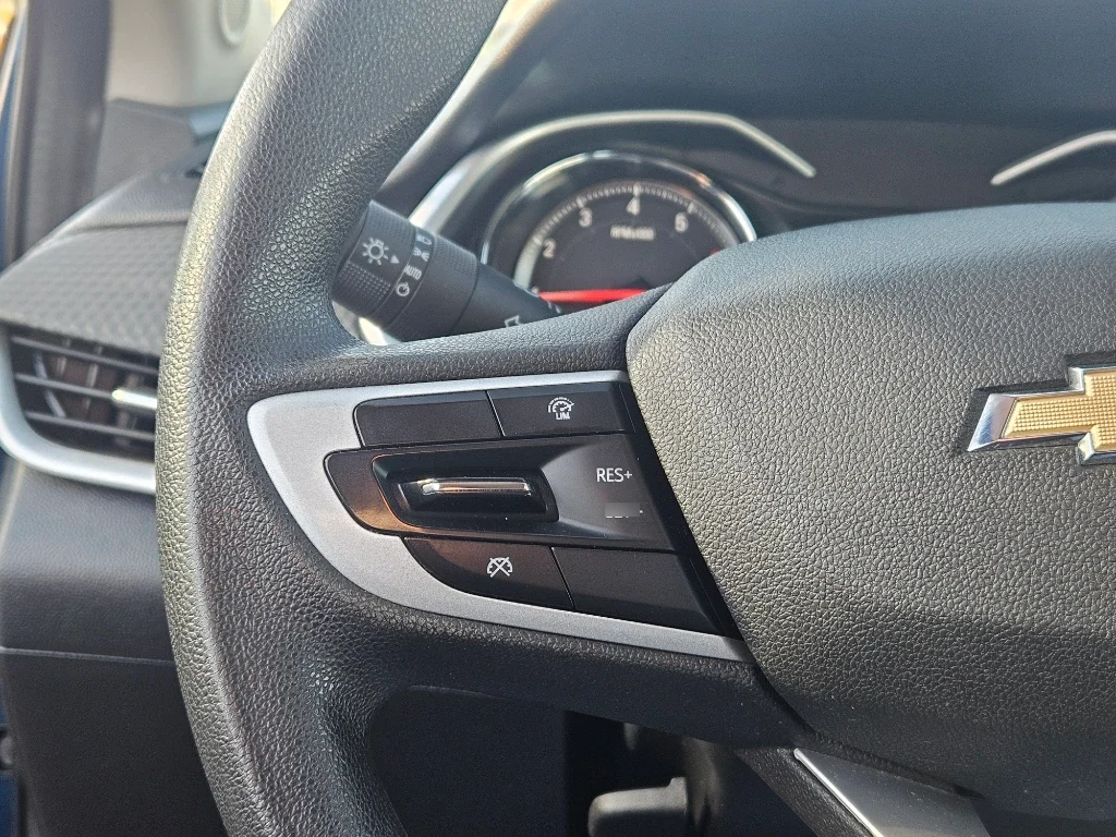 Chevrolet Onix Hb 1.0t Ltz Mt P Onstar año 2023