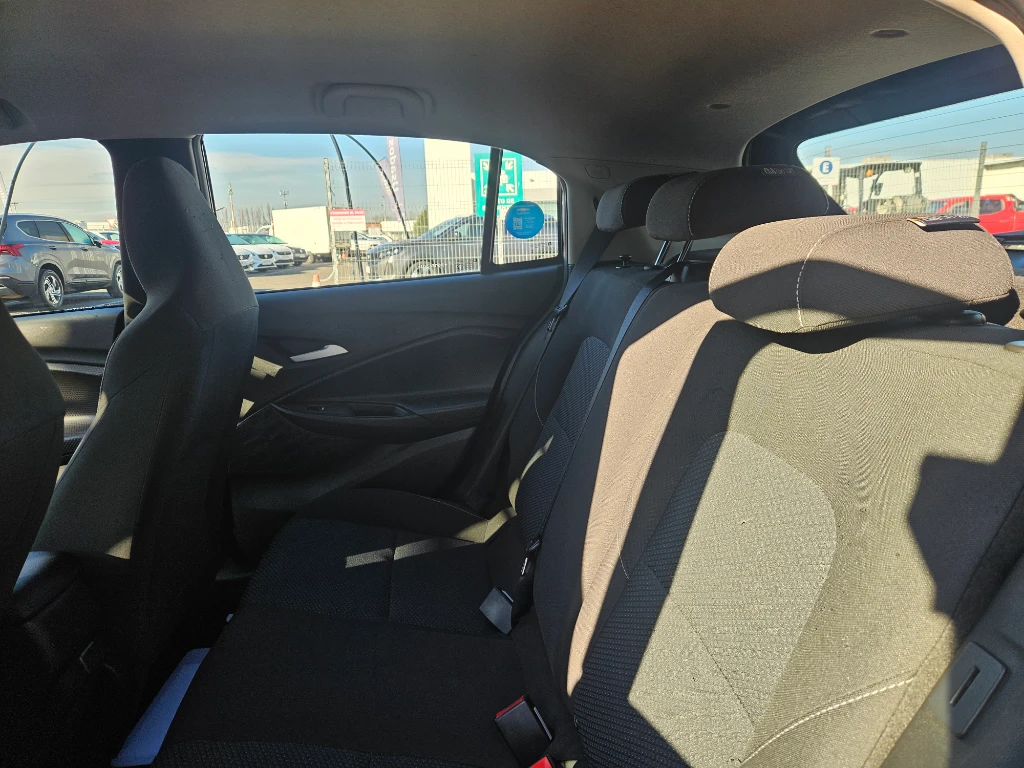 Chevrolet Onix Hb 1.0t Ltz Mt P Onstar año 2023