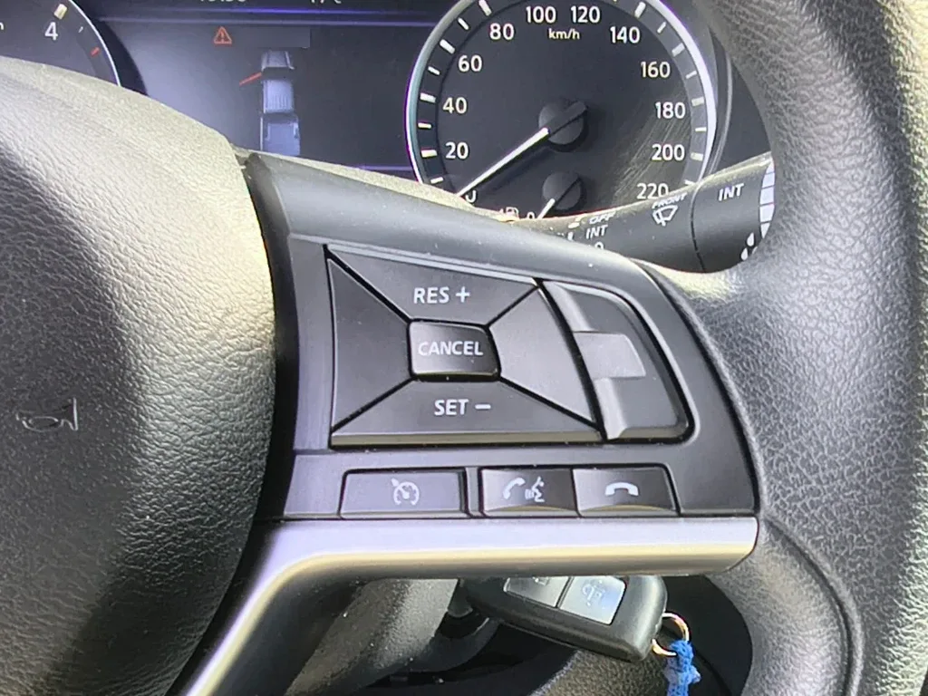 Nissan Navara Dc 4x2 2.3tdi Se año 2023
