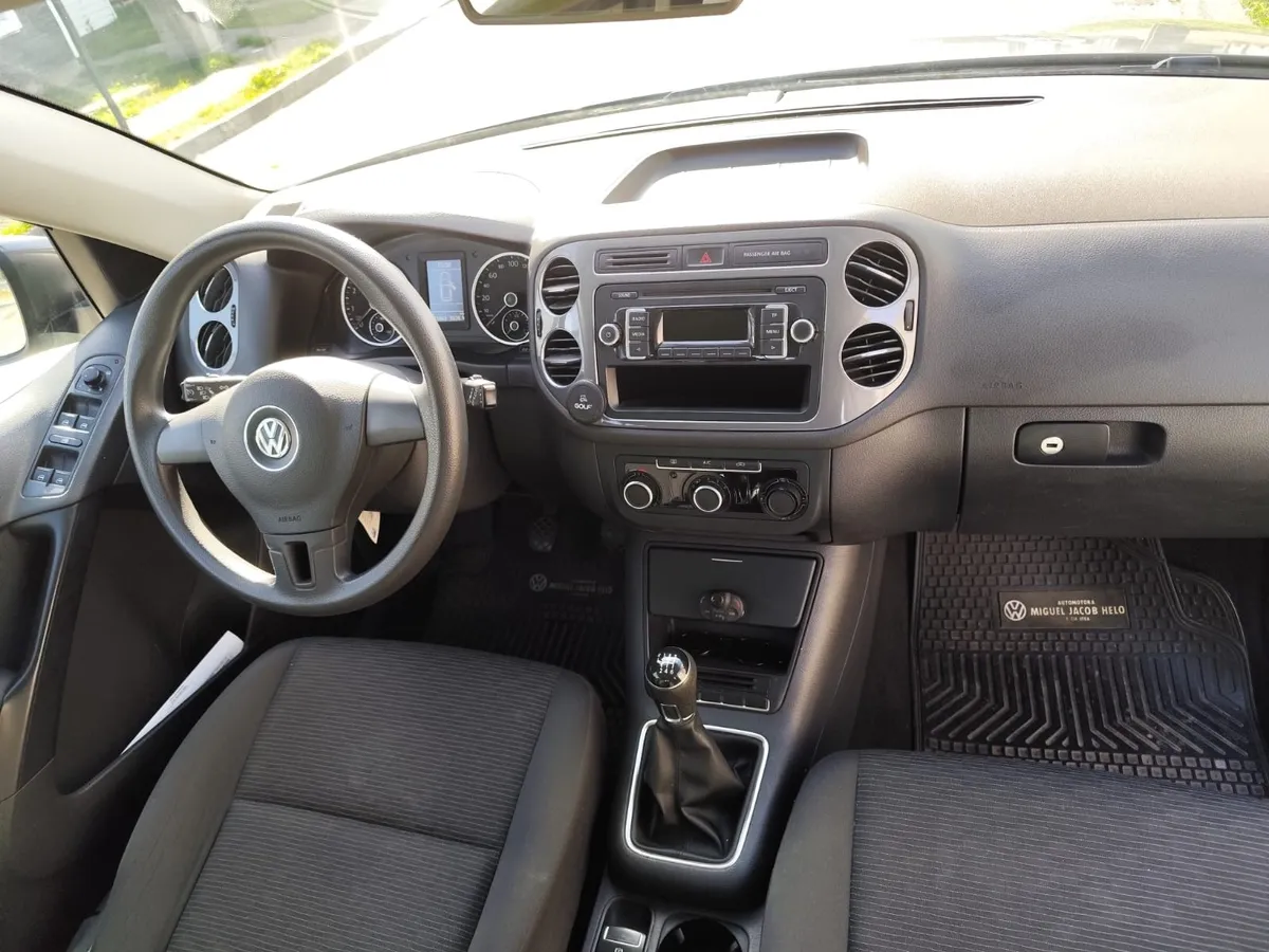 VOLKSWAGEN TIGUAN 1.4 Fl Comf. Tsi 4x2 Mt año 2015