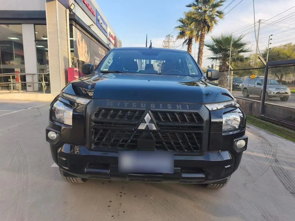 Mitsubishi L200 Work Xr 2.4 4x2 Mt año 2025