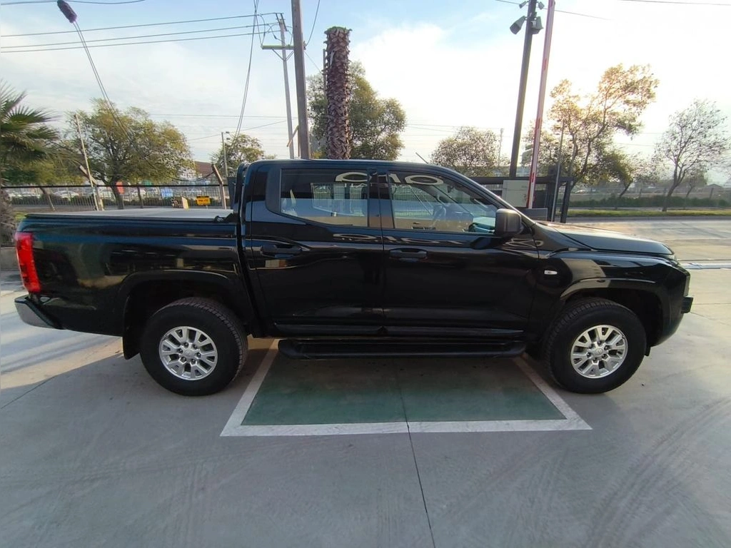 Mitsubishi L200 Work Xr 2.4 4x2 Mt año 2025