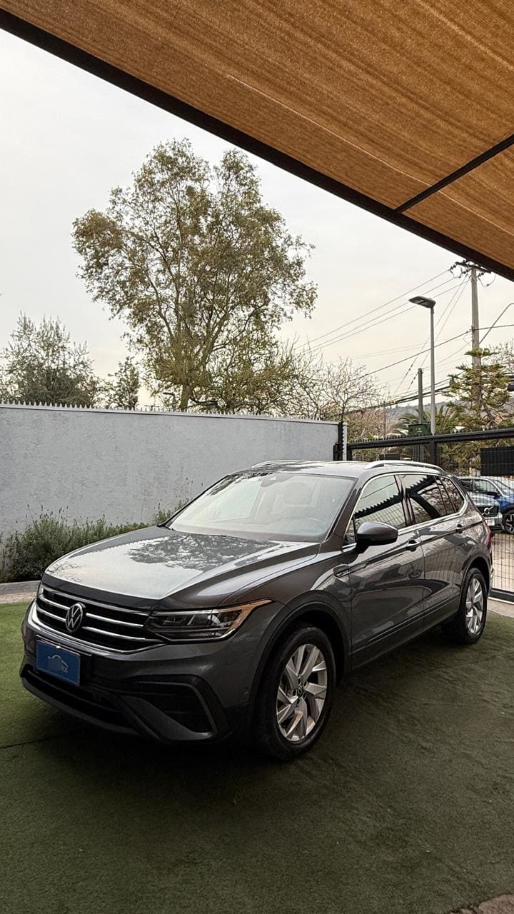 Volkswagen Tiguan 1.4 Tsi Comfortline 4x2 150 Hp At 5p. año 2022