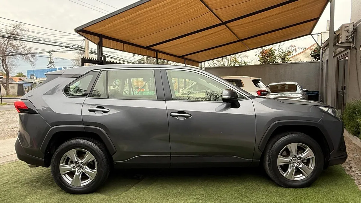 Toyota Rav4 2.0 Le 4x4 Mt 5p. año 2022