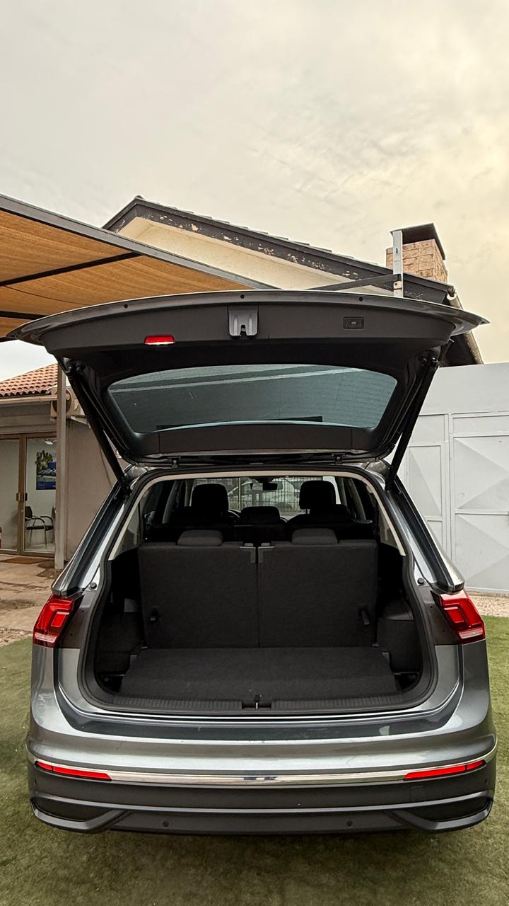 Volkswagen Tiguan 1.4 Tsi Comfortline 4x2 150 Hp At 5p. año 2022