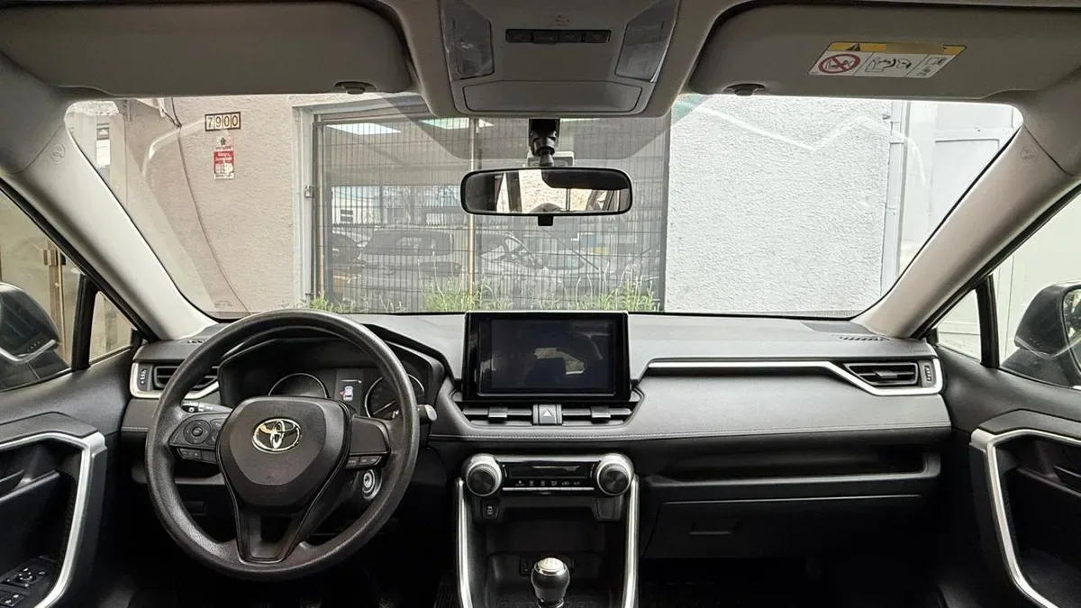Toyota Rav4 2.0 Le 4x4 Mt 5p. año 2022