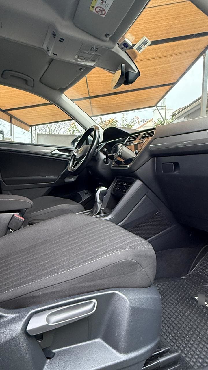 Volkswagen Tiguan 1.4 Tsi Comfortline 4x2 150 Hp At 5p. año 2022