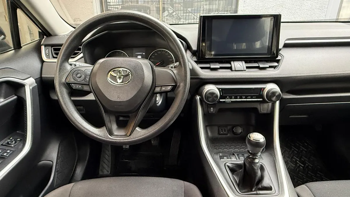 Toyota Rav4 2.0 Le 4x4 Mt 5p. año 2022