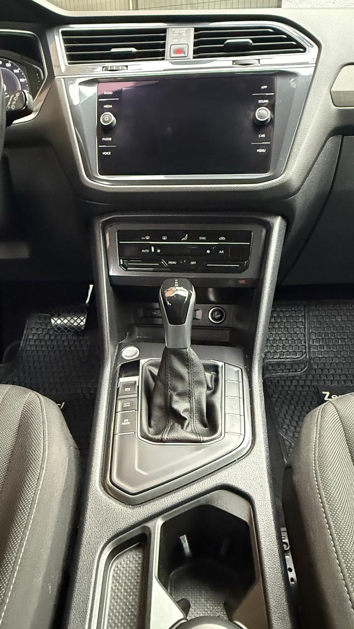 Volkswagen Tiguan 1.4 Tsi Comfortline 4x2 150 Hp At 5p. año 2022