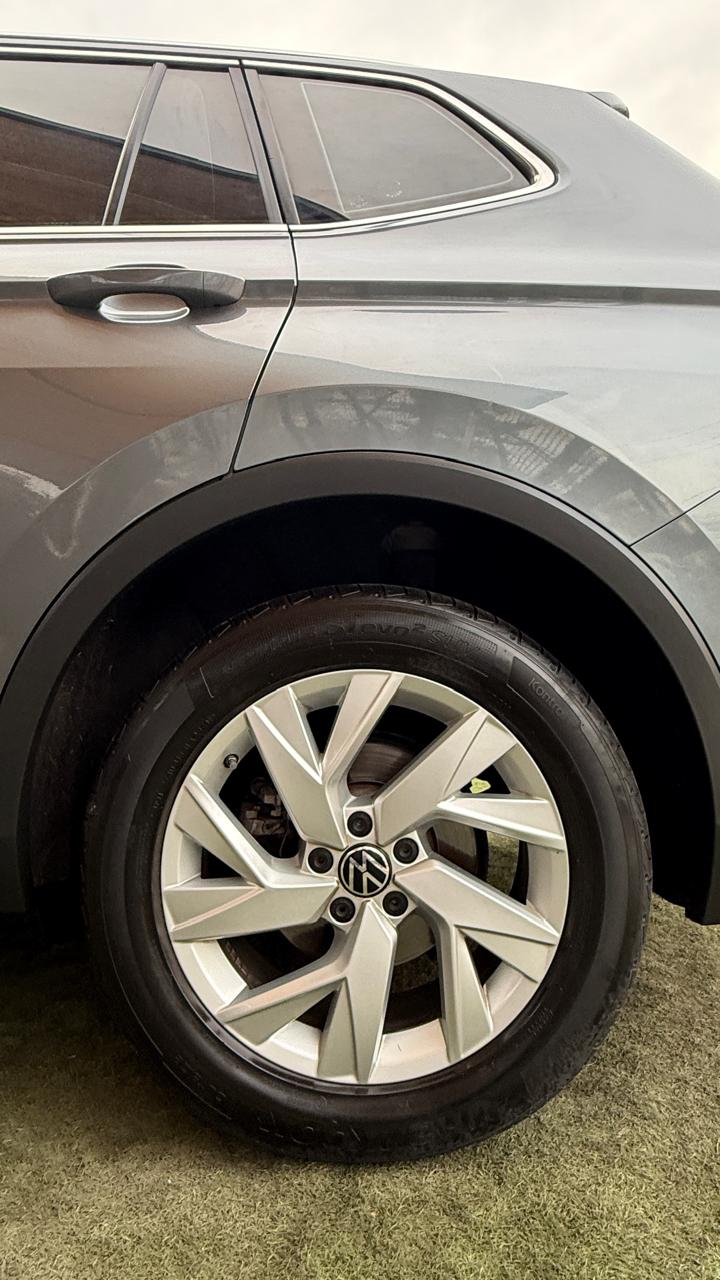 Volkswagen Tiguan 1.4 Tsi Comfortline 4x2 150 Hp At 5p. año 2022