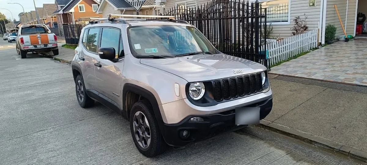 Jeep Renegade 1.8 Sport Lx Mt año 2021