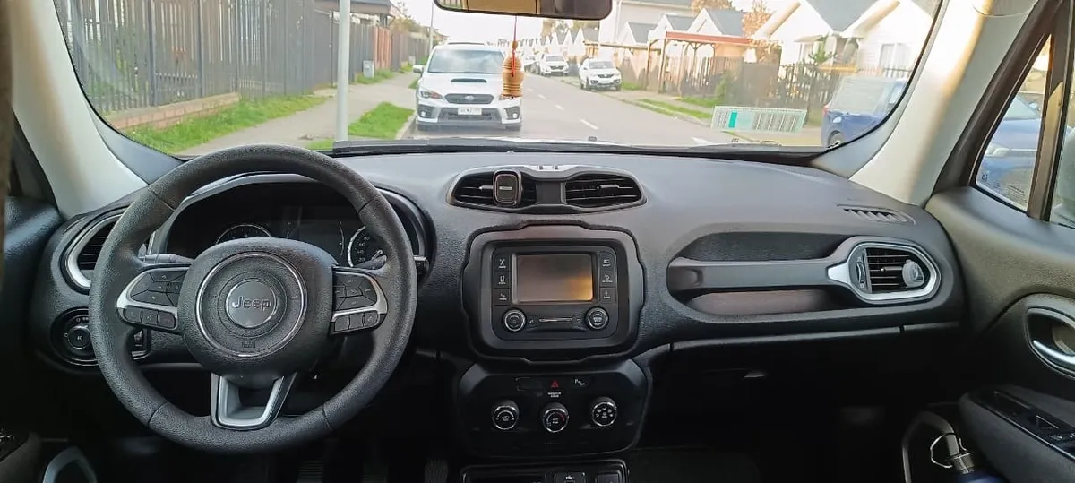 Jeep Renegade 1.8 Sport Lx Mt año 2021
