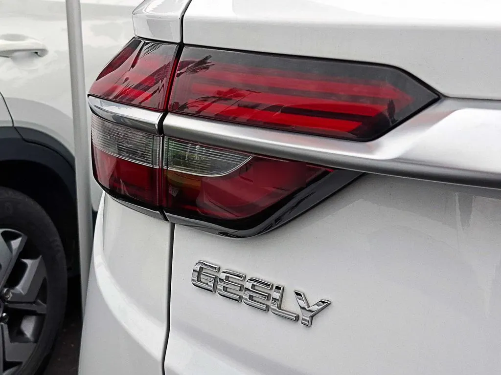 Geely Coolray 1.5 Comfort 4x2 At 5p año 2023