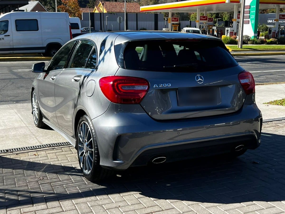 Mercedes-Benz A200 Blueefficiency 1.6 Mt año 2014