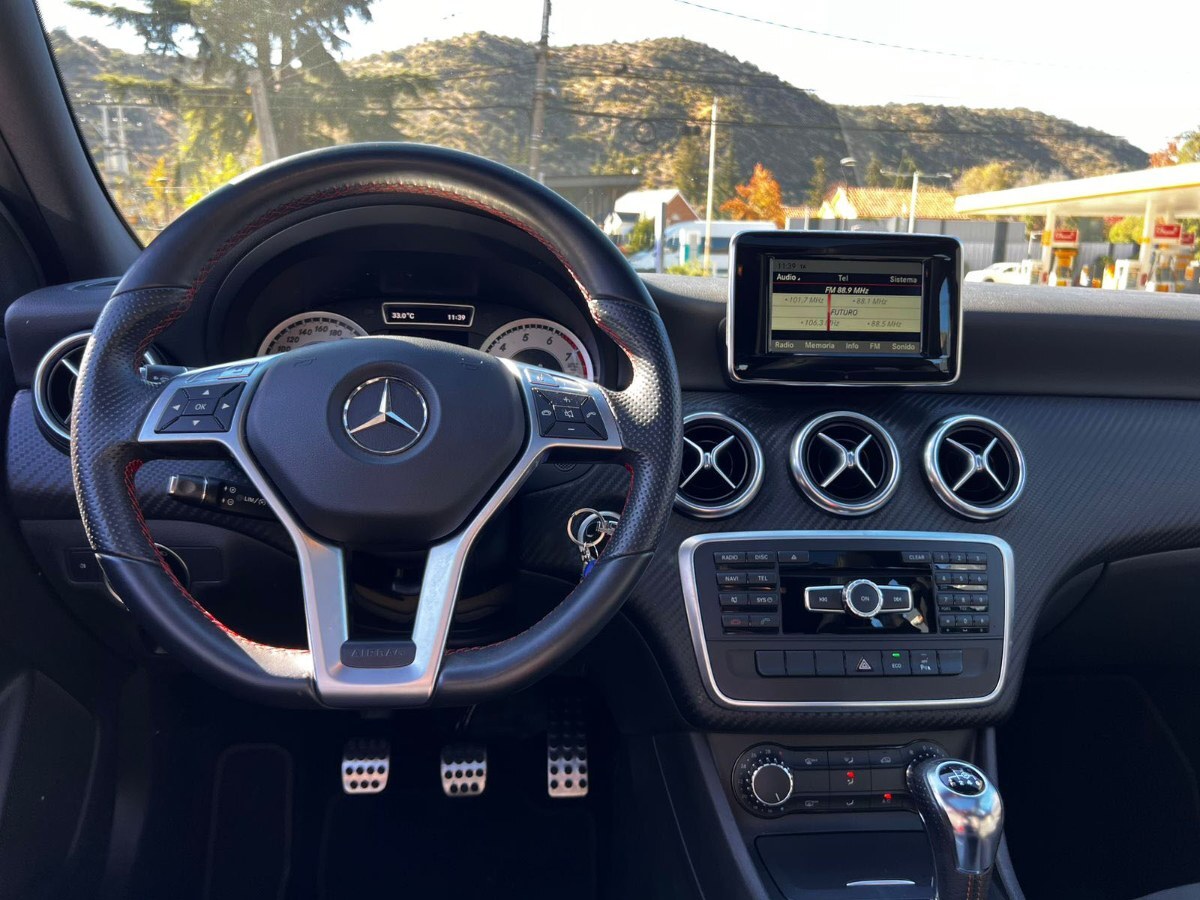 Mercedes-Benz A200 Blueefficiency 1.6 Mt año 2014