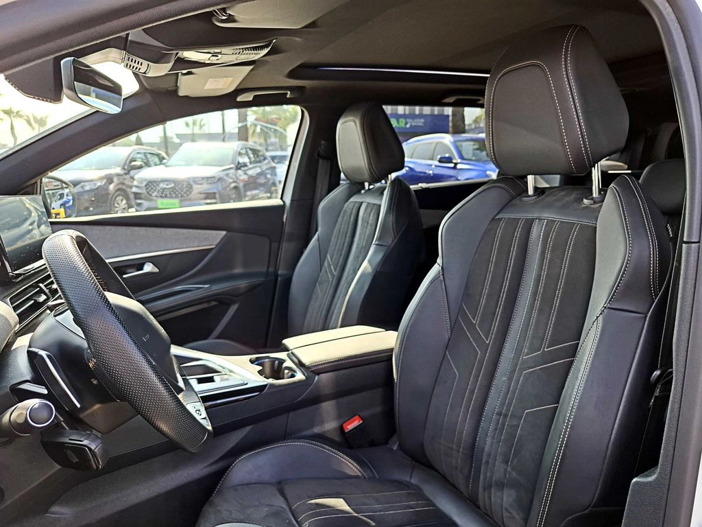 Peugeot 5008 1.6 Allure At año 2024