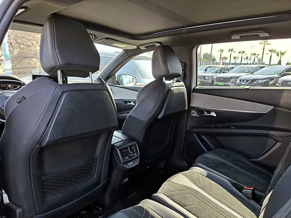 Peugeot 5008 1.6 Allure At año 2024