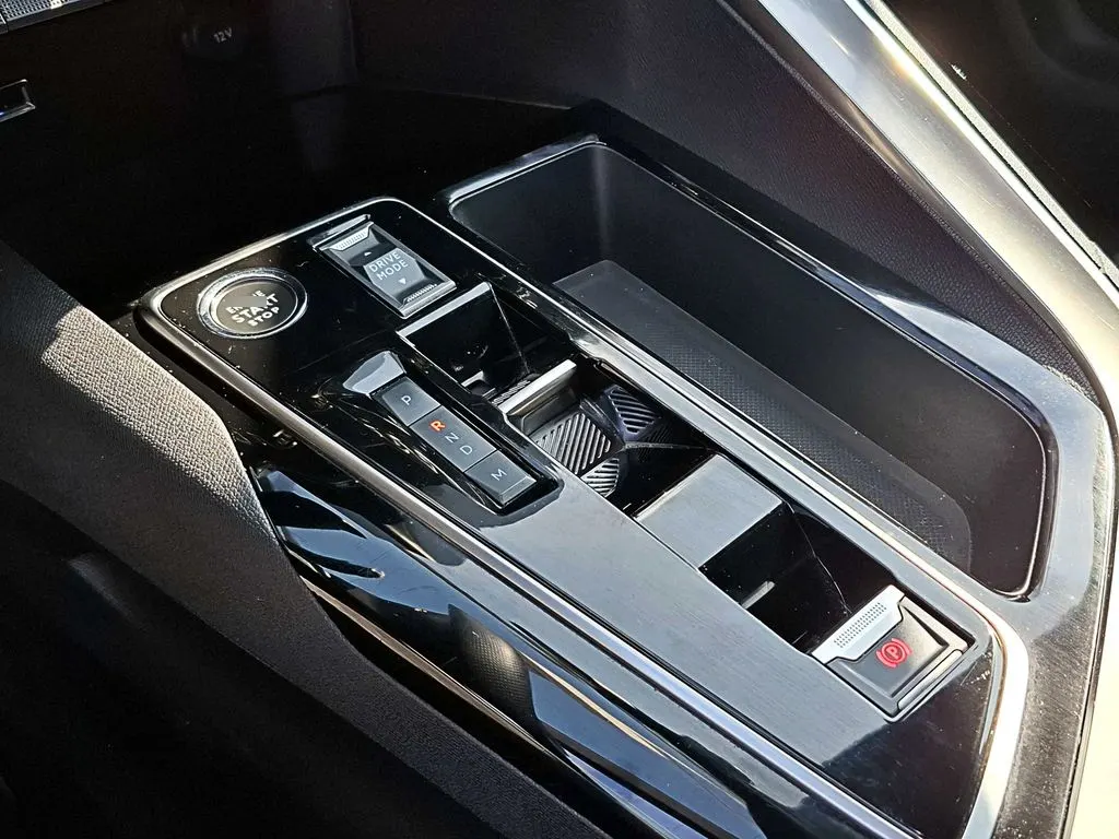 Peugeot 5008 1.6 Allure At año 2024