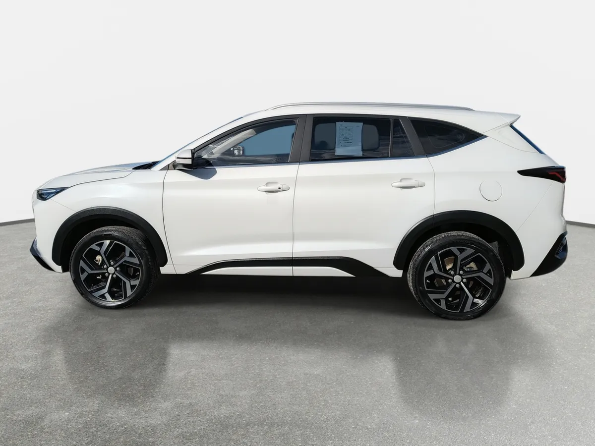 JAC Js8 1.5 Comfort Ce 4x2 6mt 5p año 2023