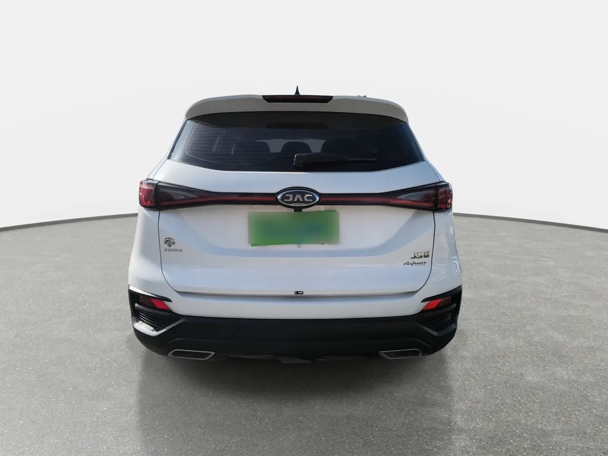JAC Js8 1.5 Comfort Ce 4x2 6mt 5p año 2023