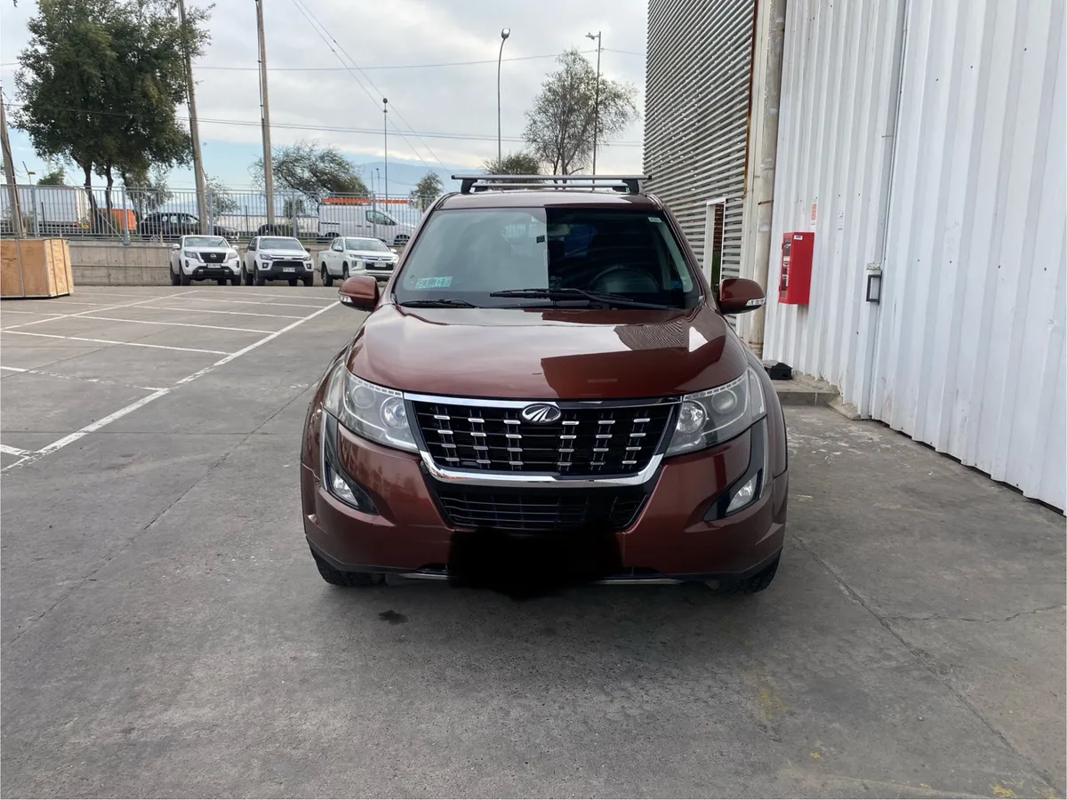 MAHINDRA XUV500 2.2 Fl Gas At Base At 4x2 Diesel año 2020