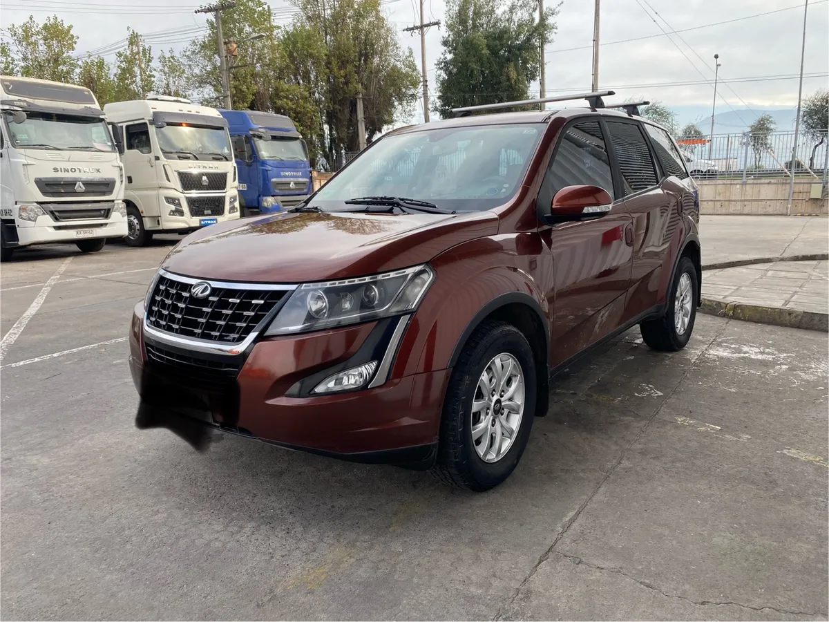 MAHINDRA XUV500 2.2 Fl Gas At Base At 4x2 Diesel año 2020