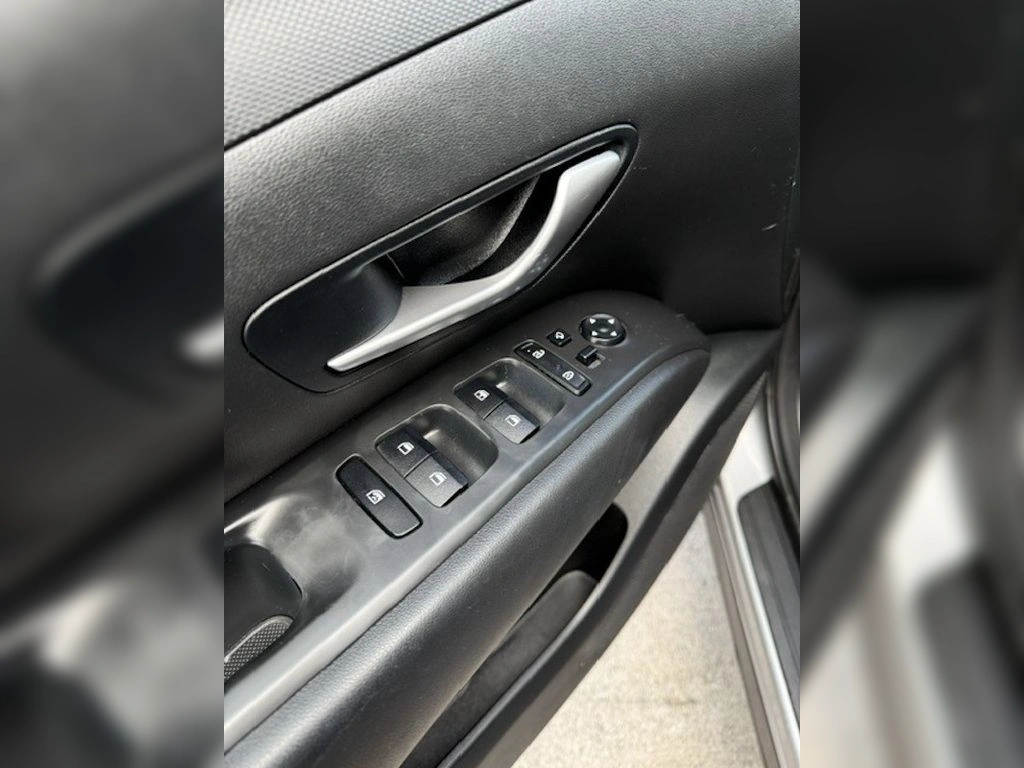 Hyundai Tucson 2.0 Nx4 Plus 2wd At 5p año 2024
