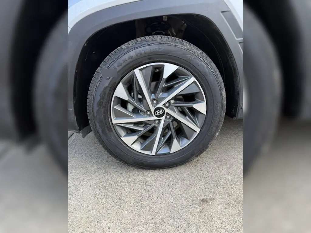 Hyundai Tucson 2.0 Nx4 Plus 2wd At 5p año 2024