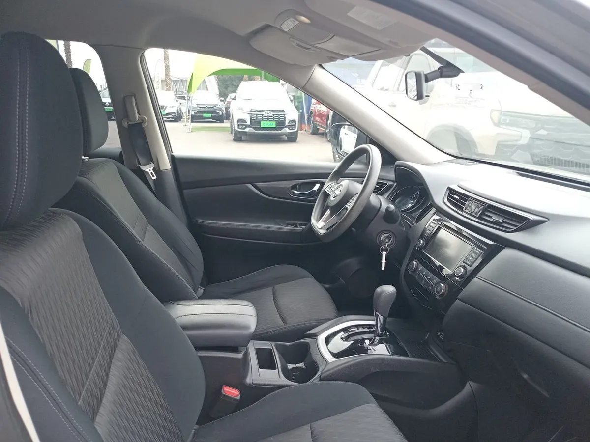Nissan X-Trail 2.5 Sense Mc 4x2 Cvt At 5p año 2022