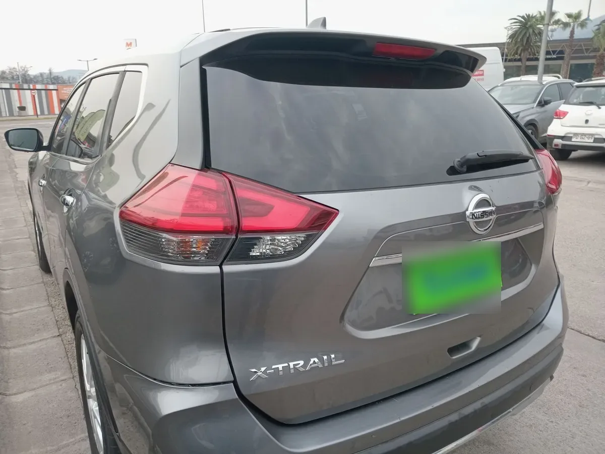 Nissan X-Trail 2.5 Sense Mc 4x2 Cvt At 5p año 2022