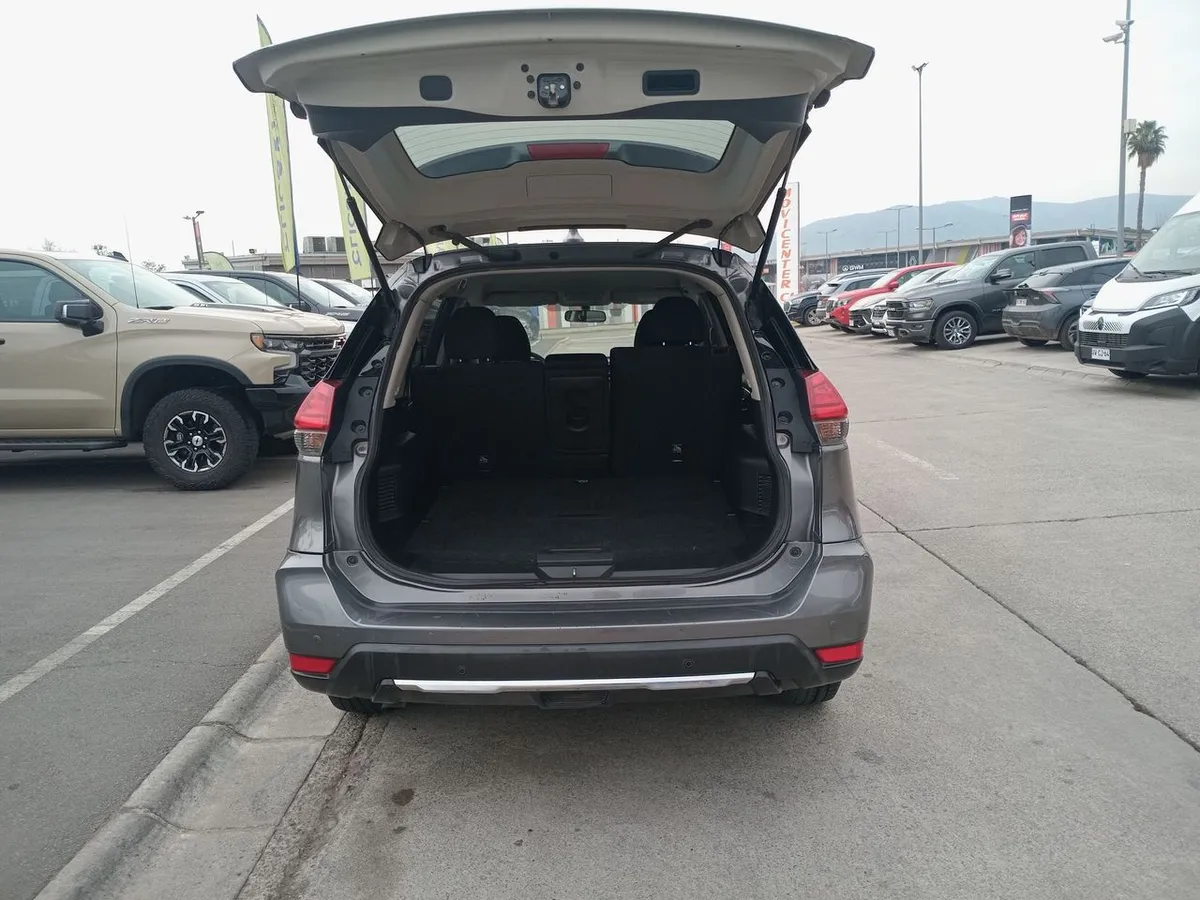 Nissan X-Trail 2.5 Sense Mc 4x2 Cvt At 5p año 2022