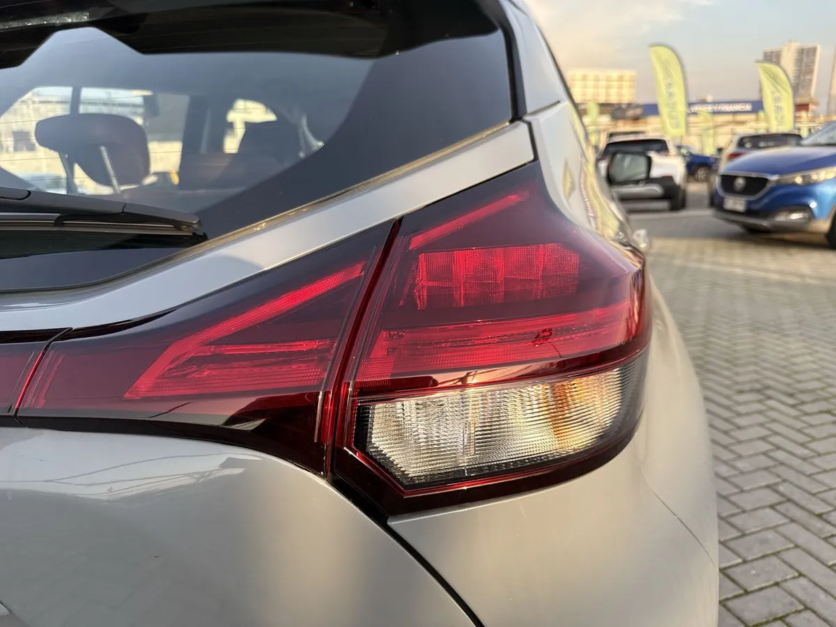 Nissan Kicks 1.6 Exclusive Rock Edition 4x2 Cvt At 5p año 2024