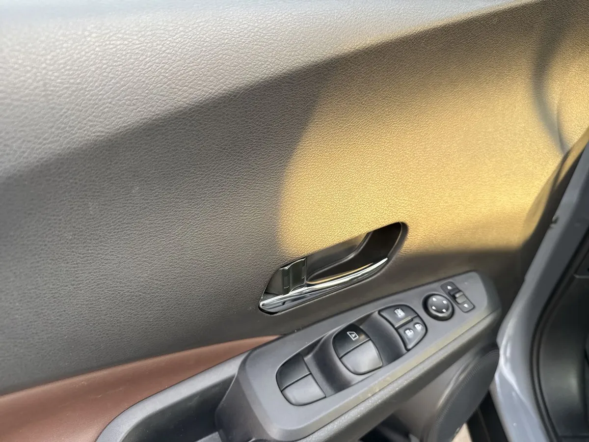 Nissan Kicks 1.6 Exclusive Rock Edition 4x2 Cvt At 5p año 2024