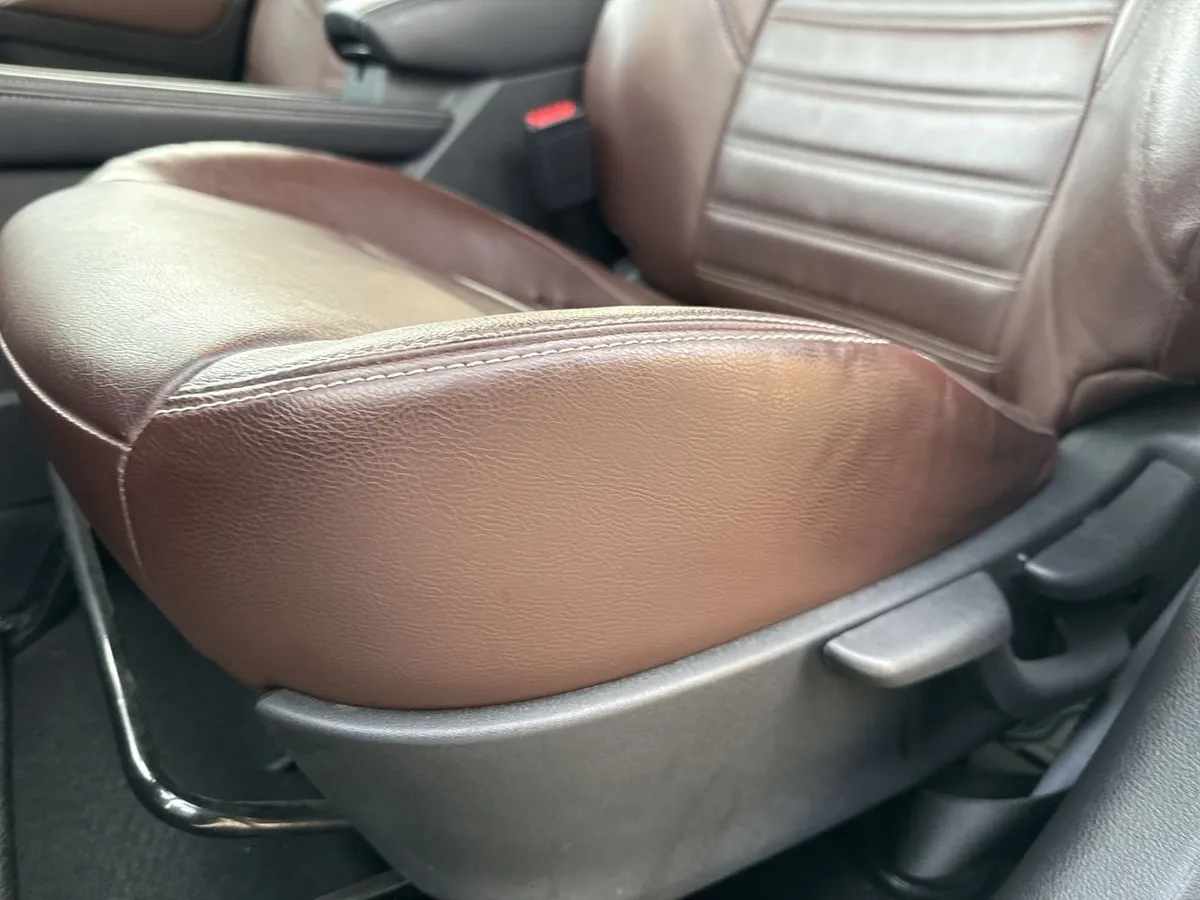 Nissan Kicks 1.6 Exclusive Rock Edition 4x2 Cvt At 5p año 2024